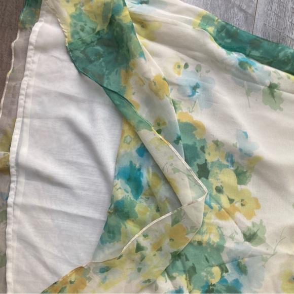 Beautiful flowy skirt - Picture 6 of 7